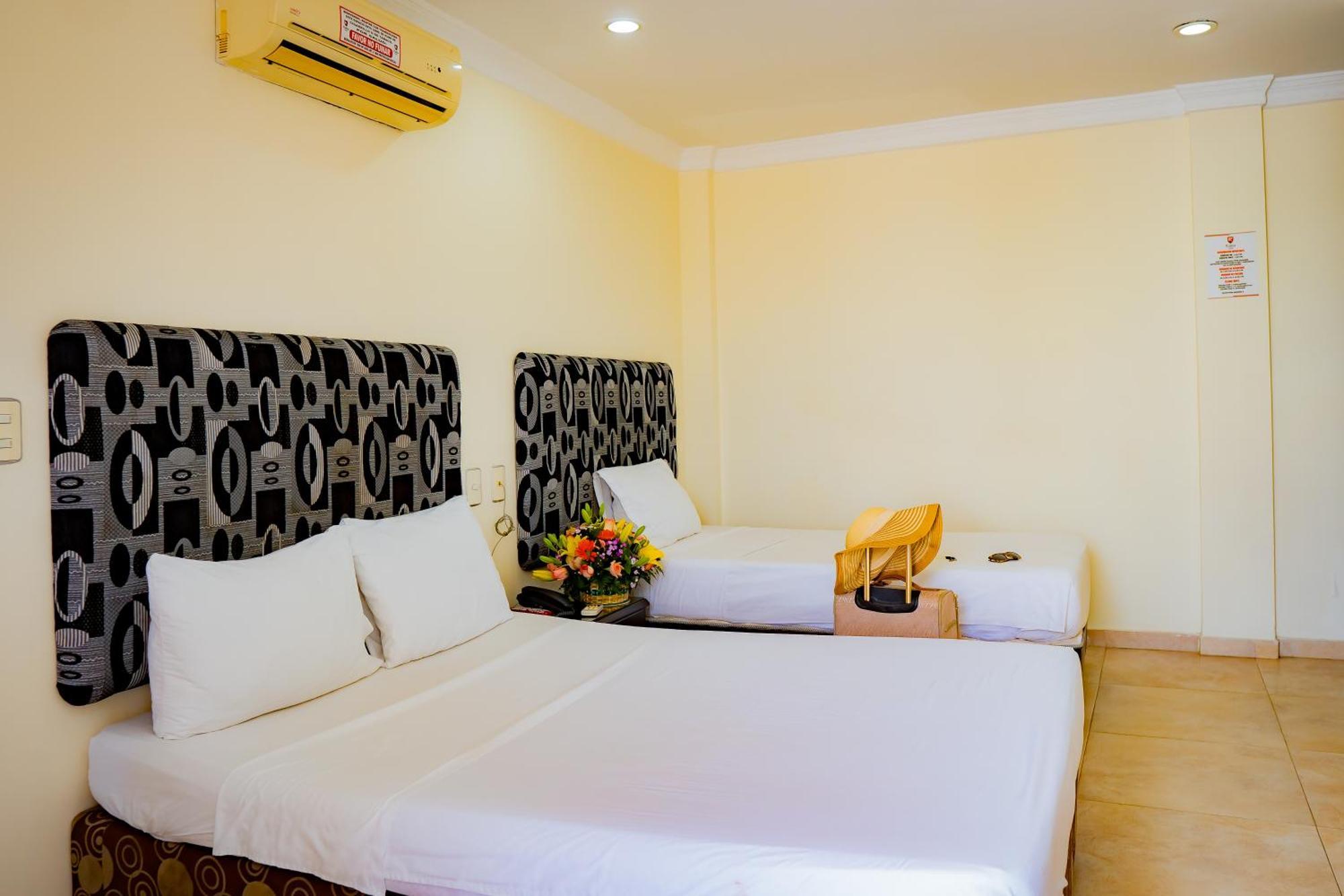 Kalina Hotel Girardot Exterior photo